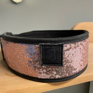 2 pood Velcro weightlifting belt